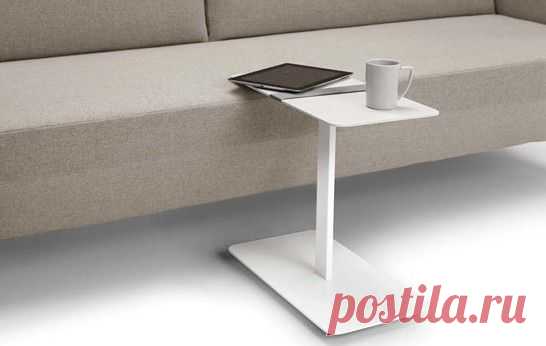 Маленький столик