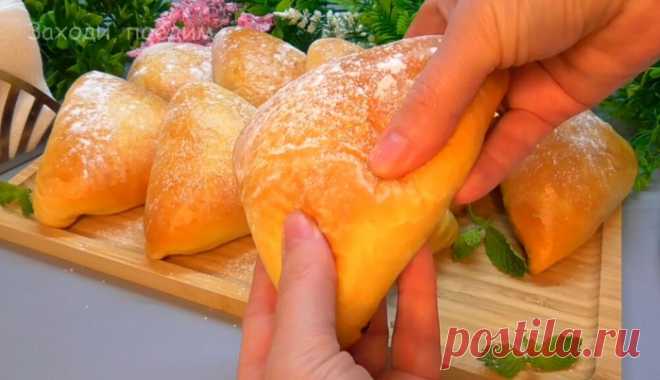 Пирожки с яблоками в духовке — пышные, мягкие, ароматные и невероятно вкусные. Очень удачный рецепт