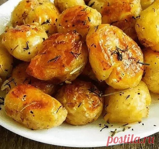 Картофель к праздничному столу - быстро, вкусно, красиво! Обожаю такую картошечку!