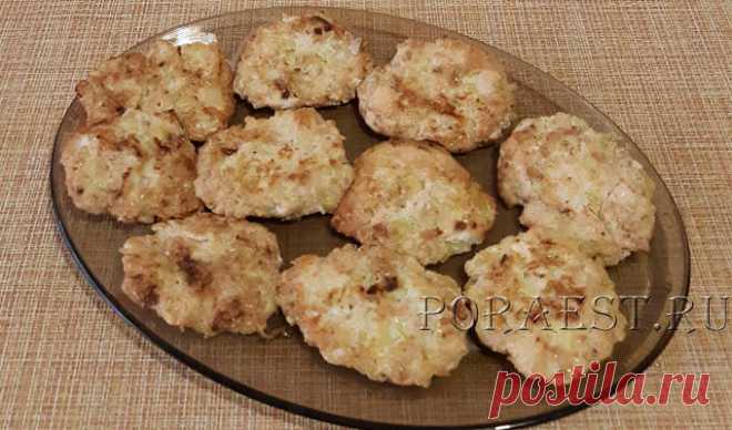 Рубленые котлеты из курицы — самые вкусные рецепты Вкусное блюдо для всей семьи - рубленые котлеты из курицы, которые можно приготовить в разных вариантах, добавляя те или иные ингредиенты.