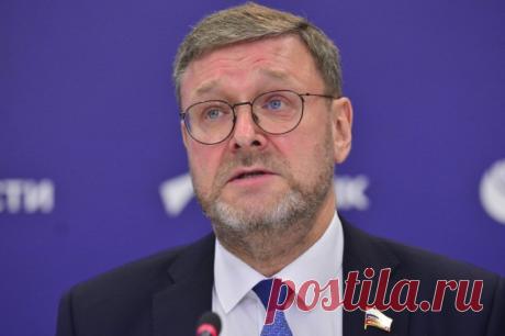 «Лихорадочная суета»: сенатор Косачев связал угрозы Макрона РФ с выборами. На Западе в 2024 году ожидается активизация избирательных кампаний.