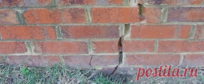 Ремонт фундамента из кирпича Если фундамент старого строения состоит из кирпича полностью или частично, то отремонтировать его можно методом расширения основания. Это делается при помощи создания пояса из железобетона.
Такой проц…