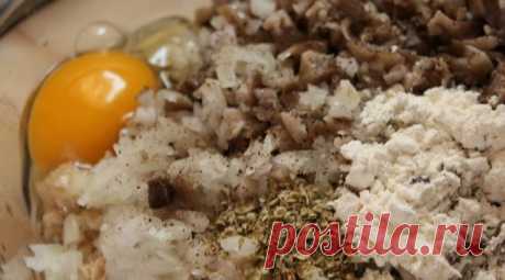 Фарш с яйцами и грибами