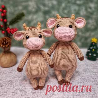 Бычок амигуруми. Схемы и описания для вязания игрушек крючком! Бесплатный мастер-класс от Татьяны Порконен по вязанию бычка крючком. Высота вязаной игрушки примерно 23-27 см. Для изготовления такого быка автор исп…