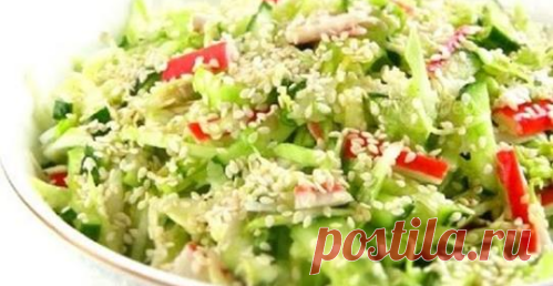 Безумно вкусный салат «Свежесть» с капустой: легкий и ароматный Легкий, нежный, соблазнительно аппетитный салат — очень легкий в приготовлении: испортить его просто невозможно.