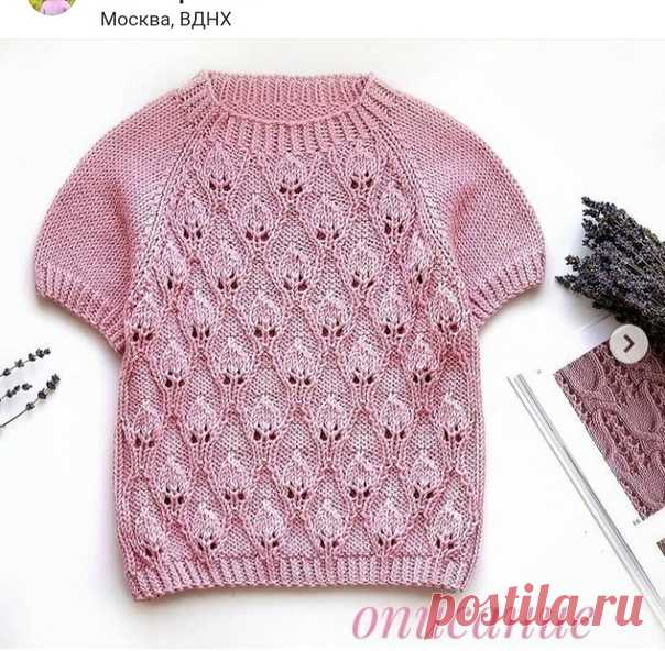 Джемпер спицами для девочек.
Описание от lyudmila.handmade

Размер 110-116
Пряжа Nako Calico 250м / 100г (1,5мотка), спицы круговые 4 на леске 40мм, 80мм.

Описание:

Набрать на круговые спицы 140 + 1петлю, объединить вязание в круг и вязать 6 рядов резинкой 1x1 (лицевые вязать скрещенными).
Далее вязать 60 петель по схеме (6 раппортов), остальные петли лицевыми. Довязав до уровня пройм 
