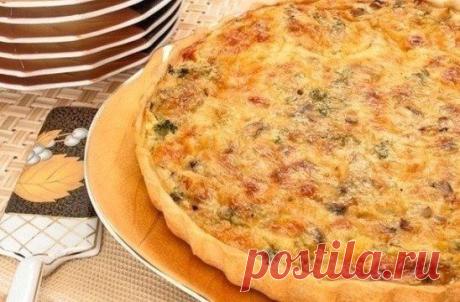 Лоранский пирог с курицей и грибами