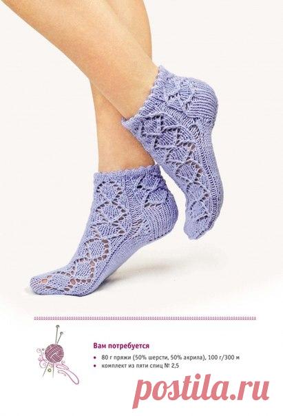 Ажурные носочки спицами.