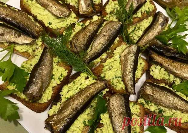 Советские бутерброды со шпротами готовлю немного по-другому, нам так вкуснее - Карельские Вести - медиаплатформа МирТесен