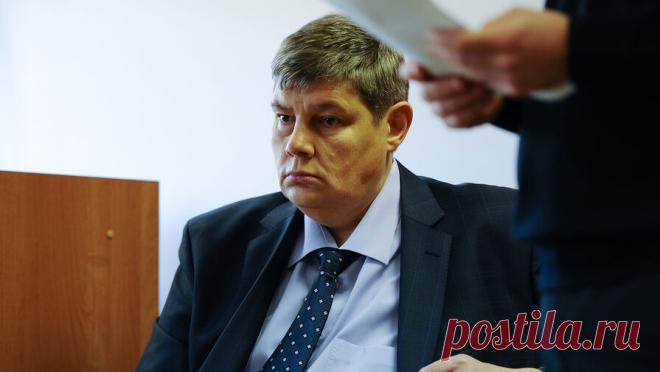 Дело экс-замгубернатора Челябинской области передали в суд. В суд передали дело экс-заместителя губернатора Челябинской области Александра Уфимцева, обвиняемого в мошенничестве. Об этом сообщает пресс-служба Следственного комитета (СК) России. "Завершено расследование уголовного дела в ...