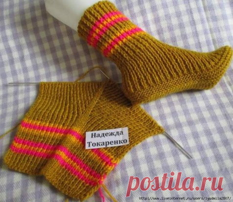 Оригинальные носочки на двух спицах
