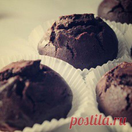 Нежные шоколадные маффины с влажной серединкой - BestCook