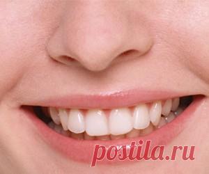 Натуральное средство, которое поможет избавиться от зубного налета