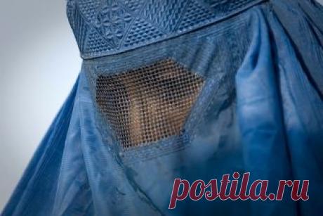 Женевцам предстоит решить судьбу закона о запрете чиновникам носить религиозные атрибуты 10 февраля на референдум в кантоне Женева будет вынесен закон, которым чиновникам и выборным должностным лицам запрещается ношение одежды и других предметов, подчеркивающих их религиозную принадлежность.