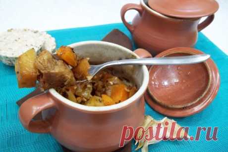 Жаркое в горшочках со свининой и тыквой | CityWomanCafe.com