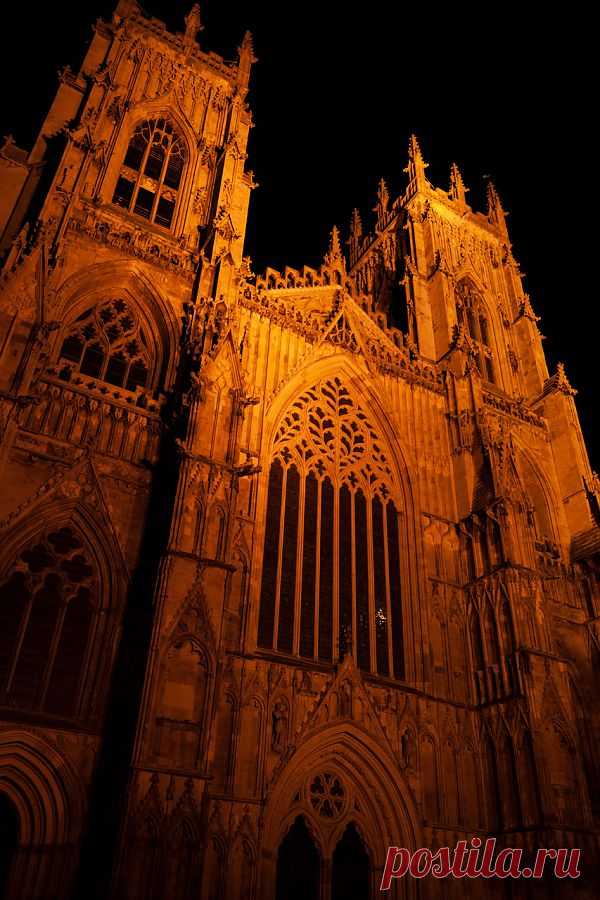 York Minster At Night  Free Stock Photo HD - Public Domain Pictures