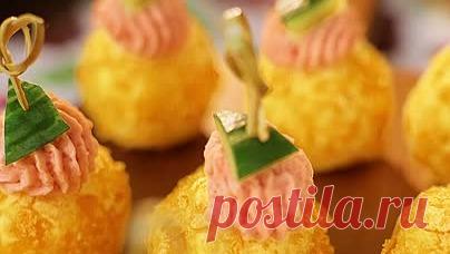 Рецепты от Нины Газдановой | Закуска «Золотые шары» из картофеля, рыбы и чипсовых крошек - бюджетно и эффектно! | Дзен