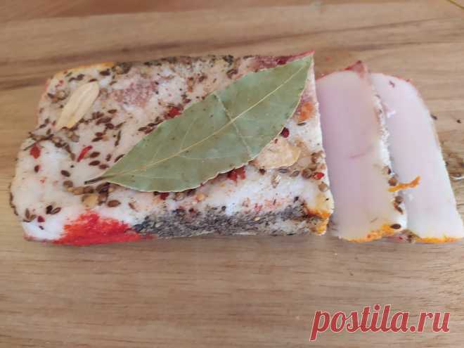 Солю вкусное сало только по рецепту моей сватьи с Кубани. Все, кто пробовал, без рецепта не уходят | Жизнь по-деревенски | Яндекс Дзен