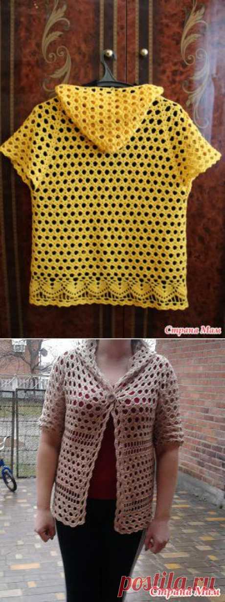 Безрукавка с капюшоном..