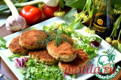 Куриные котлеты &quot;Летние&quot; - кулинарный рецепт
Картофель	— 500 г
Филе куриное	— 200 г
Яйцо куриное	— 2 шт
Укроп	(можно меньше) — 1 пуч.
Лук зеленый	(можно меньше) — 1 пуч.
Соевый соус	(соевый соус &quot;Киккоман&quot;) — 2 ст. л.
Масло сливочное	— 10 г
Молоко	— 1 ст. л.
Сухари панировочные	— 100 г