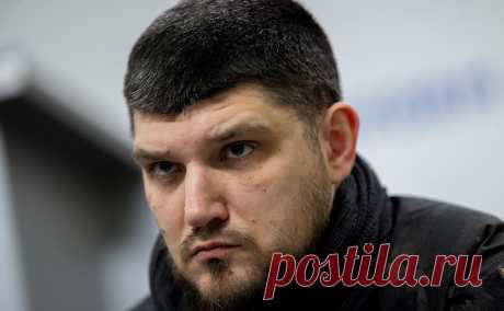Суд оставил в силе заочный пожизненный приговор главе и членам РДК. Апелляционный военный суд подтвердил законность заочного пожизненного приговора главе «Русского добровольческого корпуса» (РДК, признана террористической организацией и запрещена в России) Денису Капустину, актеру из «Глухаря» Кириллу Канахину и другим фигурантам дела о вторжении в Брянскую область в марте 2023 года.