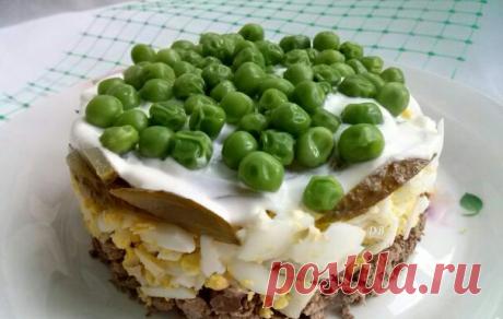 Салат с горошком