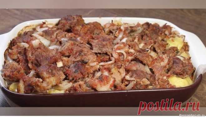 ​«Мясо по-грузински» Готовим по мотивам грузинской кухни. Это сытно и очень вкусно!🥘🍖🥔Познакомьтесь с отличным рецептом приготовления мяса с картофелем. Мало кто так готовит, а зря. Это очень вкусно!Ингредиенты: Говядина или свинина - 0,5 кгЛук - 1-2 штАджика - 2-3 ст.л.Соль Картофель - 4-5 шт.Растительное...