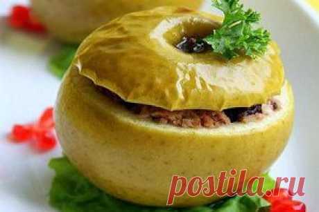 ЗАПЕЧЕННЫЕ ЯБЛОКИ С МЯСНОЙ НАЧИНКОЙ |