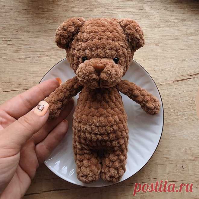 PDF Мини Мих крючком. FREE crochet pattern; Аmigurumi toy patterns. Амигуруми схемы и описания на русском. Вязаные игрушки и поделки своими руками #amimore - плюшевый медведь, медвежонок, мишка.