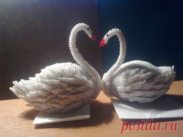 Как сделать фигурку лебедя из бисера: схема и примеры