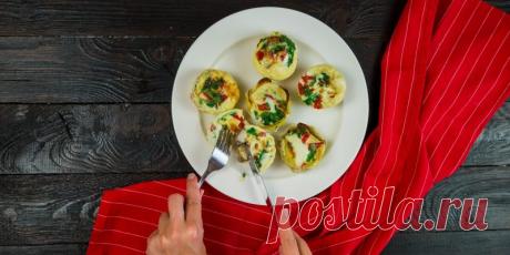 Яичные маффины с грибами, беконом и картофелем