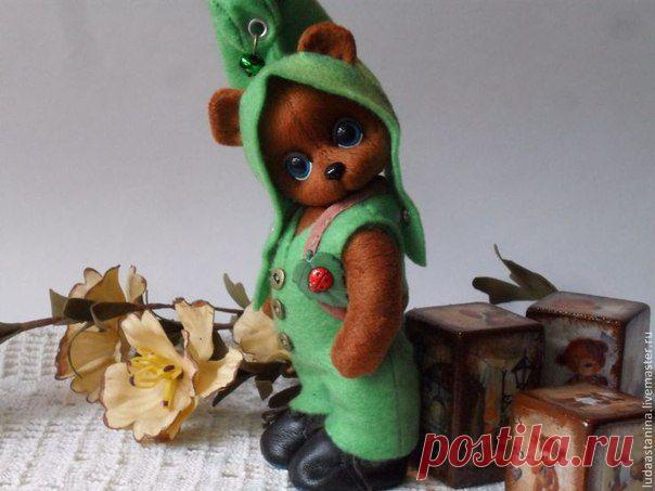 МИШУТКА -ЭЛЬФИК В КОМБИНЕЗОНЕ. Выкройка