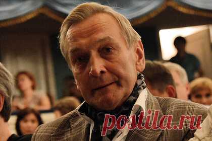 Звезду фильма «В бой идут одни "старики"» обвинили в домогательствах. Украинского актера и преподавателя Киевского национального университета театра, кино и телевидения имени Карпенко-Карого Владимира Талашко обвинили в домогательствах. Сценарист Богдан Панкрухин рассказал о нескольких подобных случаях и заявил, что артист уже более 20 лет действует по одной схеме.