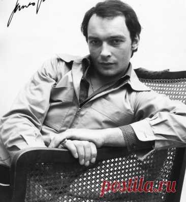 Джеймс Фолкнер