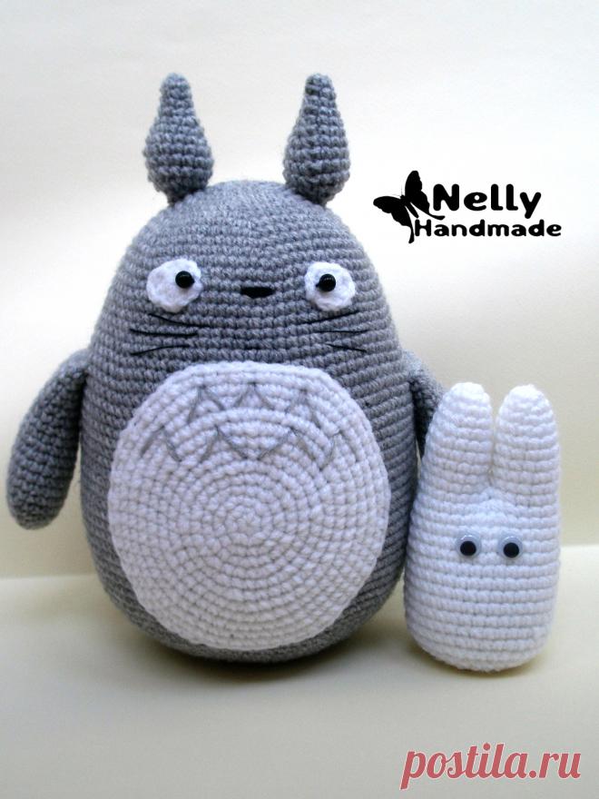 PDF Тоторо и его помощник крючком. FREE crochet pattern; Аmigurumi animal patterns. Амигуруми схемы и описания на русском. Вязаные игрушки и поделки своими руками #amimore - Тоторо из аниме "Мой сосед Тоторо".