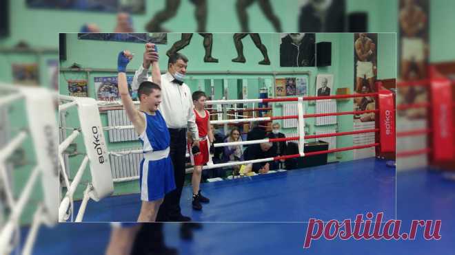 9-10 января — Первенство ДР СДЮШОР по боксу — Донецк На прошедших выходных в Донецке проводилось Первенство ДР СДЮШОР по боксу среди юношей и девочек 2007-2008 и 2009-2010 гг.р., в котором приняло участие порядка 120 спортсменов обоих возрастных групп, представляющих Харцызск, Шахтерск, Иловайск, Донецк, Торез, Ясиноватую. Горловку, Дебальцево, Енакиево и Ждановку. В финале соревнования сразилось 39 пар боксеров, 18 пар младшей подгруппы (2009-2010 г.г.р) и