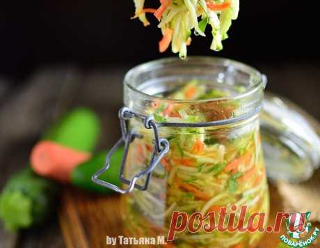 Маринованный салат из молодого кабачка – кулинарный рецепт