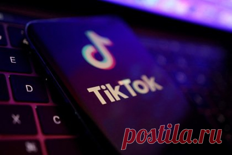 Пользователи TikTok начали снимать ролики в поддержку Некоглая. Пользователи социальной сети TikTok начали снимать видеоролики в поддержку блогера Некоглая (настоящее имя — Николай Лебедев), которого суд постановил выдворить из России после публикации ролика с пародией на российского военного. Молодые люди, в том числе дети, пародируют скандальное видео Некоглая.