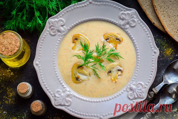 Сырный крем-суп с шампиньонами
