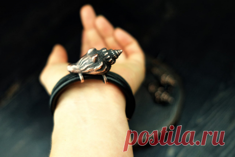 🔩 Гальваника в ювелирных изделиях  — магия металлов своими руками! 💍

Хочешь создавать ювелирные украшения, которые сверкают как золото и прочны как титан? ✨ Тогда тебе точно нужно узнать о гальванике — технологии, которая позволяет наносить тончайшие покрытия из золота, серебра, родия и других металлов на любые изделия!