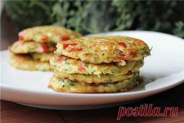КАБАЧКОВЫЕ ОЛАДЬИ с болгарским перцем и сыром