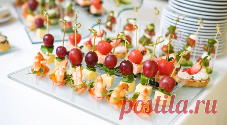 Легкие закуски для девичника — читать на Gastronom.ru Наступила календарная весна, значит, скоро 8 Марта. По традиции в этот день мы не только получаем подарки, но и устраиваем дома или в офисе девичники для себя, любимых. И так хочется, чтобы угощения были легкие и вкусные, но при этом не требовали дол - статья на кулинарном сайте Gastronom.ru