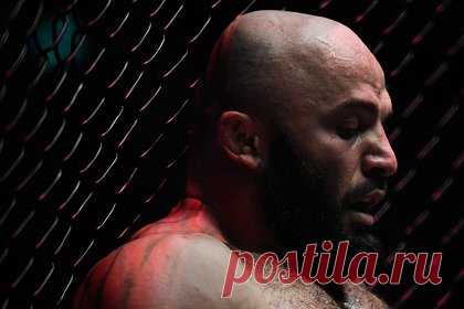 Исмаилов оценил поражение Александра Емельяненко от блогера. Российский боец смешанного стиля (MMA) Магомед Исмаилов оценил поражение соотечественника Александра Емельяненко от блогера Святослава Коваленко. «Честно говоря, мне было обидно за Сашу. И сегодня его побил блогер. Но не будем привязывать это к его спортивному наследию», — заявил он.