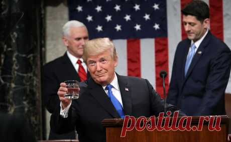 Трамп предложил себя на место спикера палаты представителей США. 3 октября палата представителей США проголосовала за отстранение Маккарти от должности спикера. Помимо демократов, за его отставку проголосовали 8 республиканцев из правой фракции MAGA. Трамп заявил, что готов занять место спикера