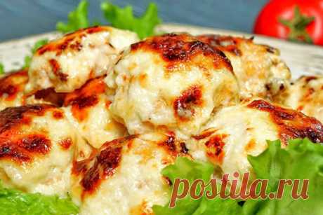 Куриные тефтели в сливочно-сырном соусе

Потрясающе вкусное блюдо в духовке. Тефтели получились мягкими и ароматными, с нежным сливочным вкусом.