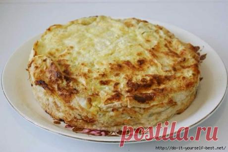 Сырный пирог из лаваша с зеленью.