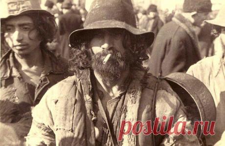 Это надо знать! ч.19
Что такое синти и рома? Это европейские цыгане. Синти — цыгане переселились...
Читай дальше на сайте. Жми подробнее ➡ По словам Владимира, он с самого детства знал, что будет работать в индустрии развлечений. Он всегда хорошо играл в футбол и был капитаном футбольной школы. 
Однако это не совсем так. 
Когда в 10 лет его спросили, кем бы он хотел стать, когда повзрослеет, Владимир ответил: 
"Кем угодно, лишь бы в шоу-бизнес не идти", — признался Владимир. 
Тем не менее Вл…