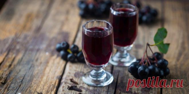 НАСТОЙКА НА ЧЕРНОПЛОДНОЙ РЯБИНЕ: 10 ЛУЧШИХ РЕЦЕПТОВ