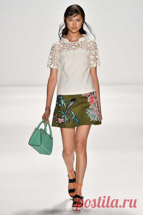 Vivienne Tam Spring 2015 Ready-to-Wear - Collection - Gallery - Style.com