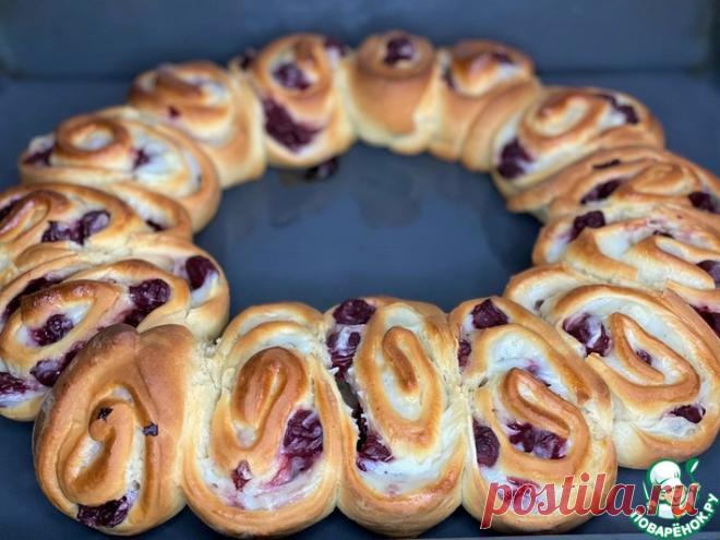 Булочки с заварным кремом и вишней Кулинарный рецепт